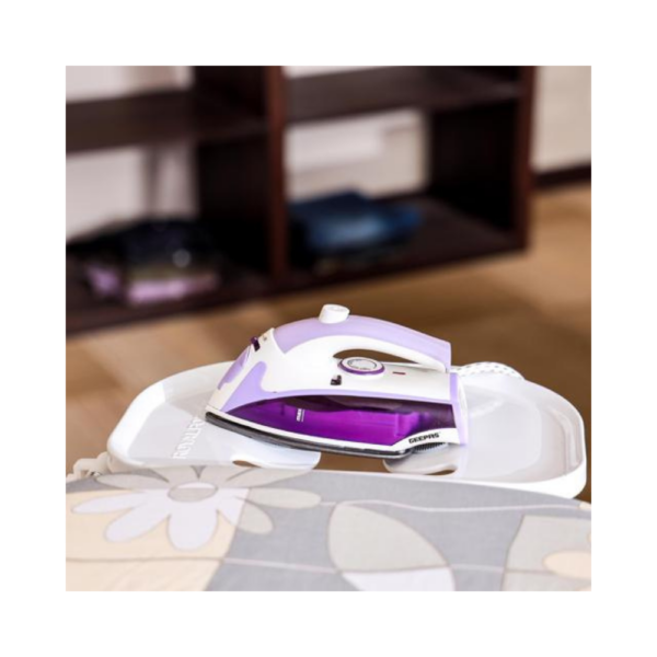 Geepas 800W Travel Foldable Iron GSi7805 Geepas 800W Travel Foldable Iron GSi7805