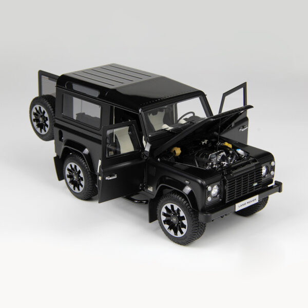 1/18 LCD Defender 90 Works V8 70th Edition (Black) 1/18 LCD Defender 90 Works V8 70th Edition (Black)