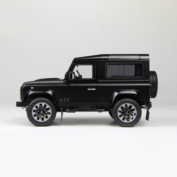 1/18 LCD Defender 90 Works V8 70th Edition (Black) 1/18 LCD Defender 90 Works V8 70th Edition (Black)