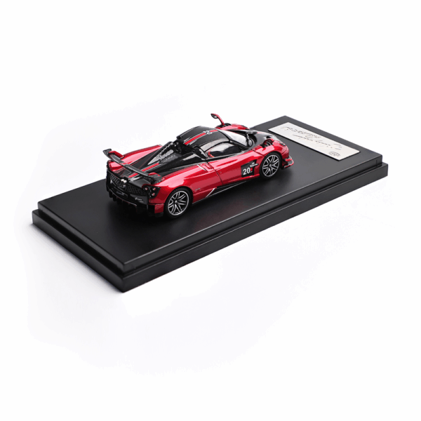 LCD 1/64 Pagani Huayra Roadster BC Red