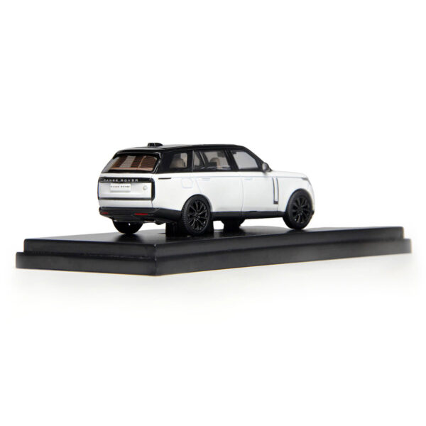 Untitled-design-(3) LCD 1/64 2022 Range Rover White