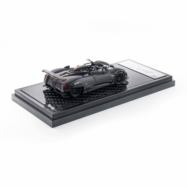 LCD 1/64 Pagani Zonda HP Barchetta (Carbon Black) LCD 1/64 Pagani Zonda HP Barchetta (Carbon Black)