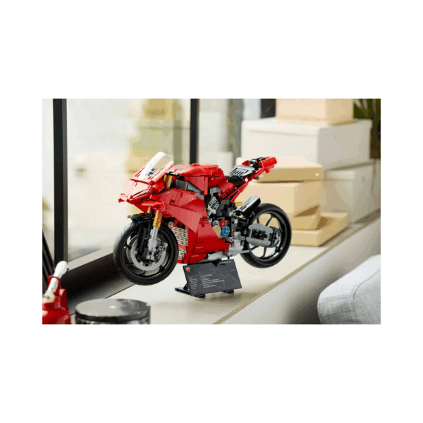 LEGO TECHNIC Ducati Panigale V4 S Motorcycle 42202