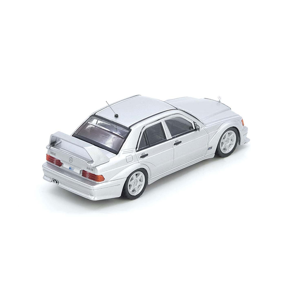 INNO64 Mercedes Benz 190E Silver